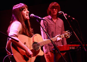 フジロック2015 出演予定アーティストの男女比を調べてみた