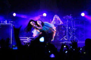 なぜガールズバンドのファンにイケメンはいないのだろうか