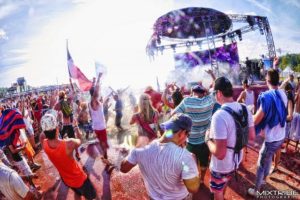 EDMフェス「Tomorrowland 2015」、ライブストリーミングが楽しい