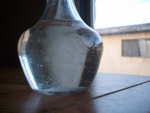 Scaletone、バンド名と同じ透明ロック