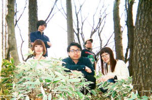 HAPPLEが贈る絵本付き3rdアルバム完成、MV「窓際」を公開！