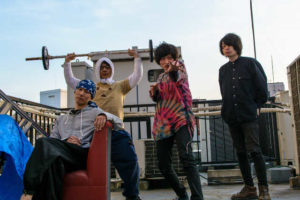 ヤサグレハグレ、初音源「ビジネスロックンロール」のMV5本を公開