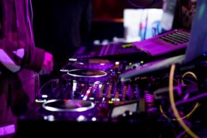 Mixcloudがライブ配信サービス「Mixcloud Live」を発表、著作権問題もクリアへ